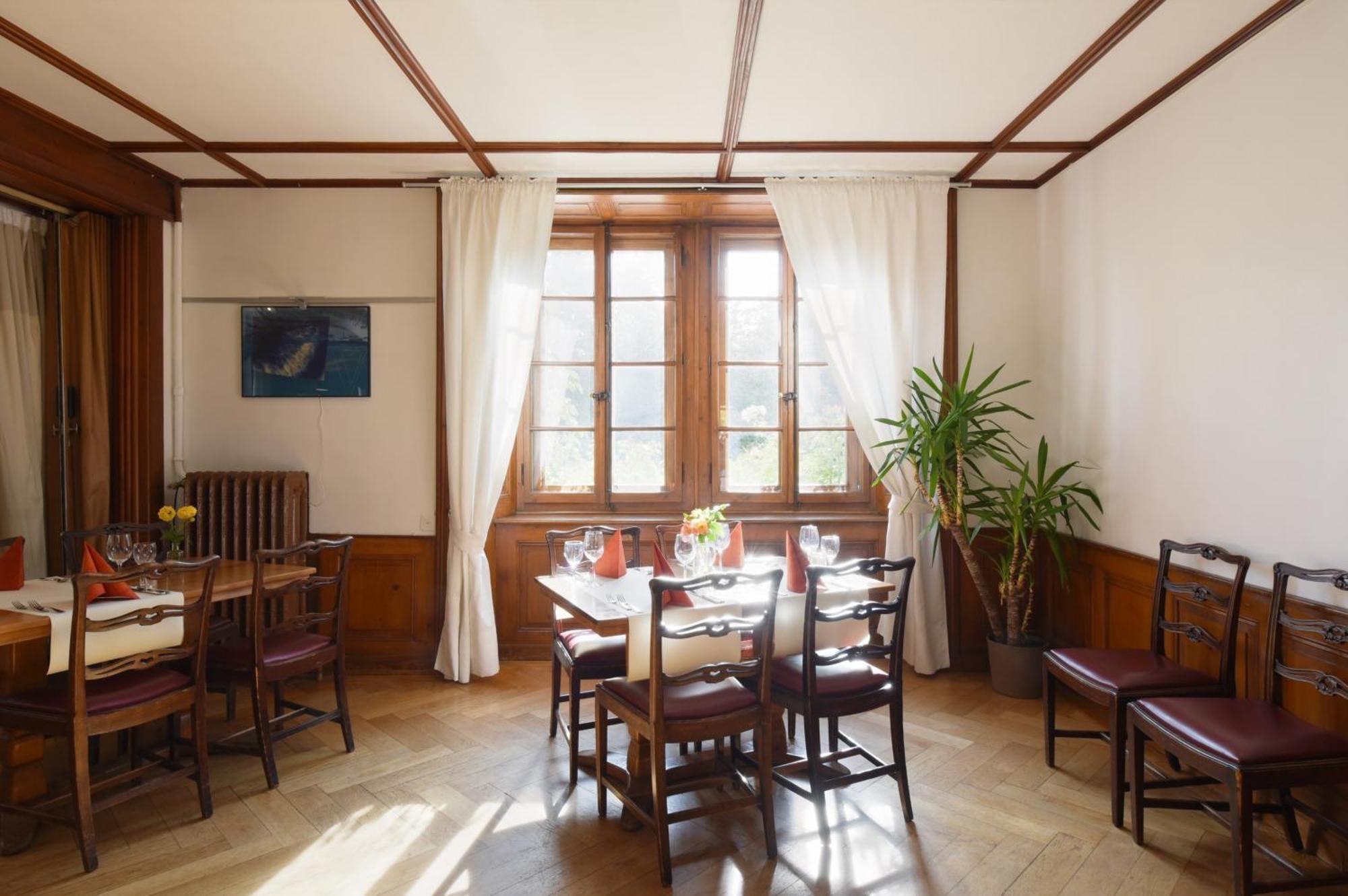 Hotel De L'Aigle Couvet Экстерьер фото