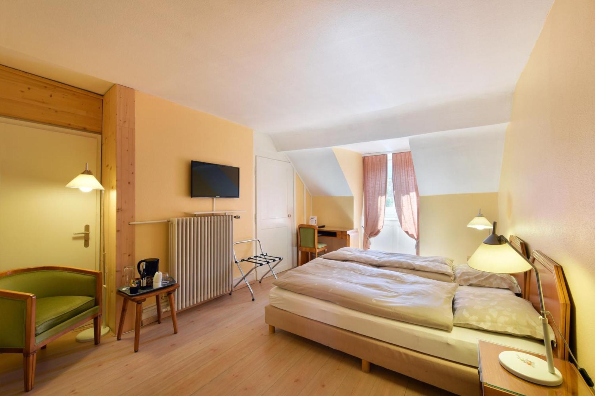 Hotel De L'Aigle Couvet Номер фото
