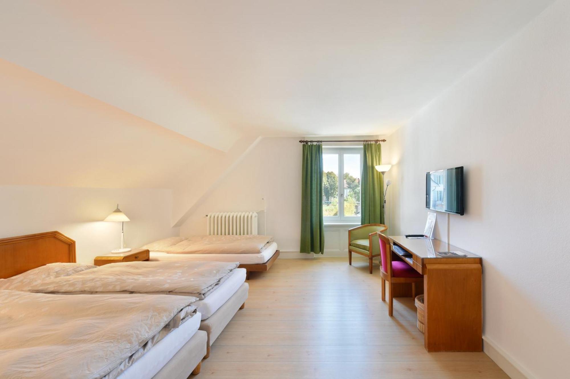 Hotel De L'Aigle Couvet Номер фото