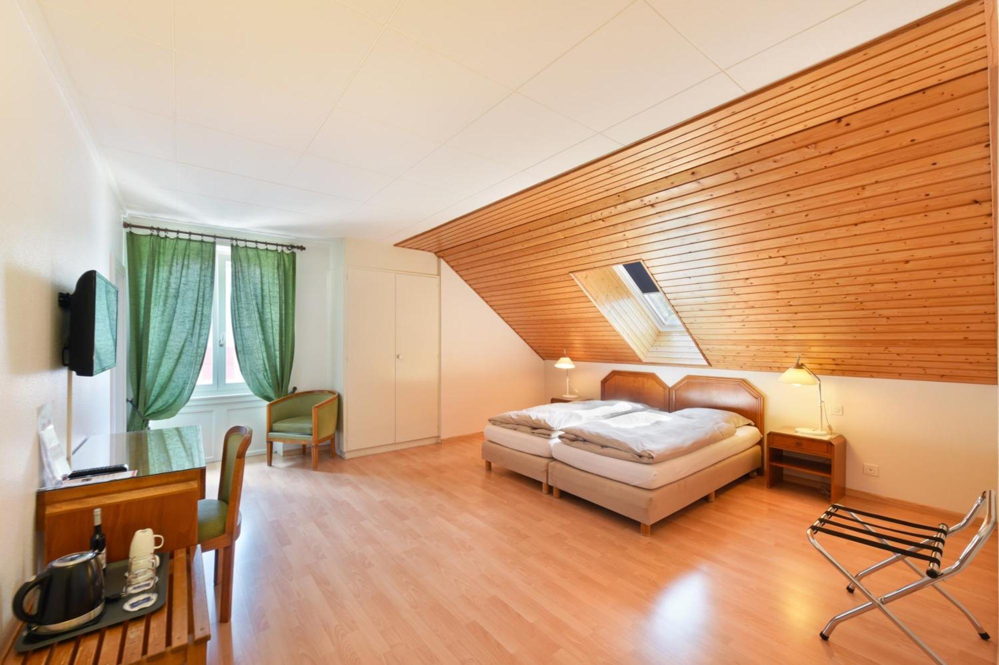 Hotel De L'Aigle Couvet Номер фото