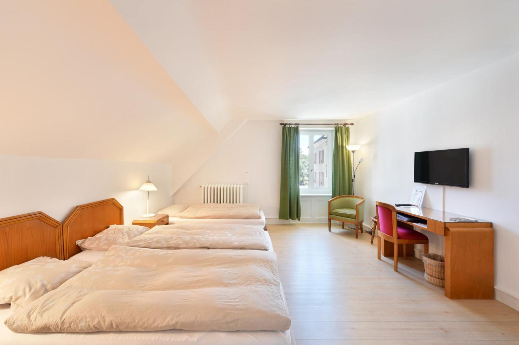 Hotel De L'Aigle Couvet Номер фото