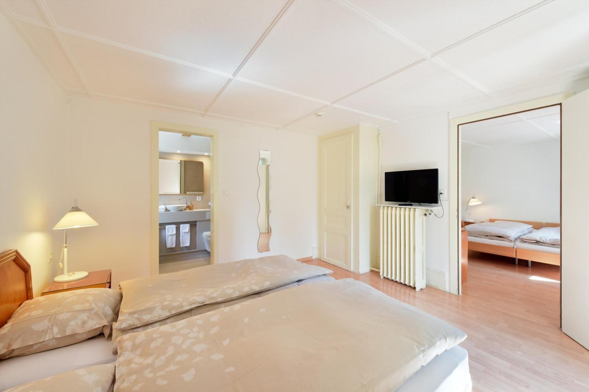 Hotel De L'Aigle Couvet Номер фото