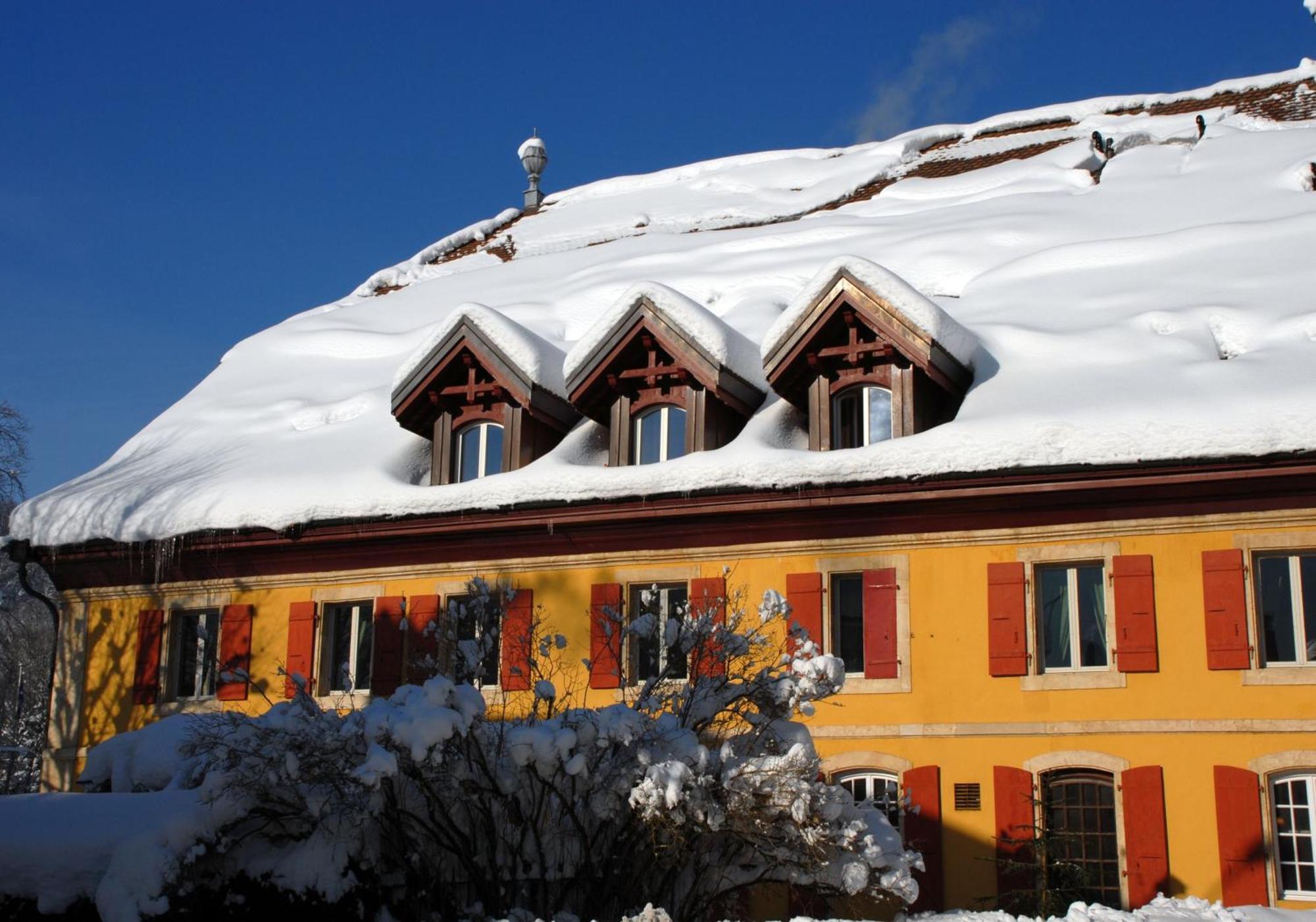 Hotel De L'Aigle Couvet Экстерьер фото